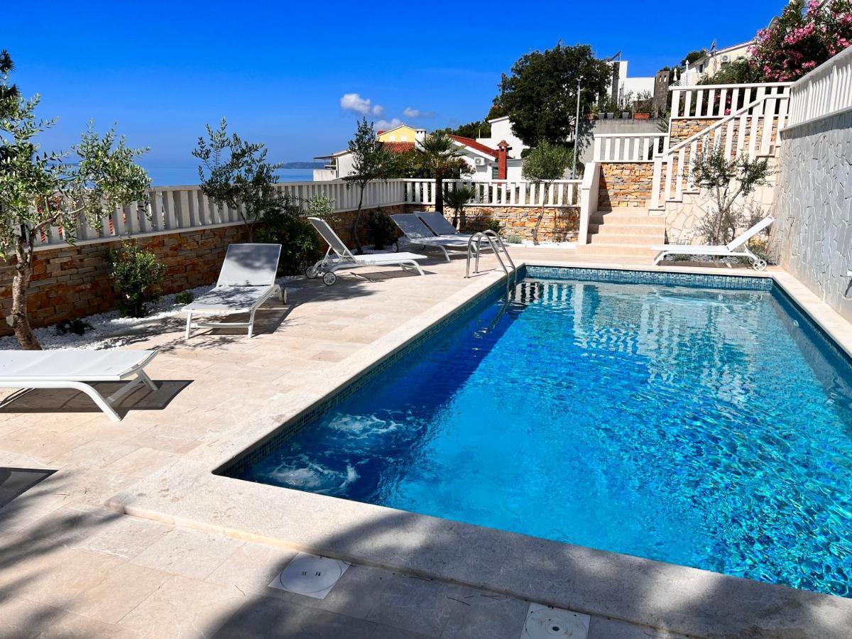 Luxury Beachfront Villa Carlisa Čiovo エクステリア 写真