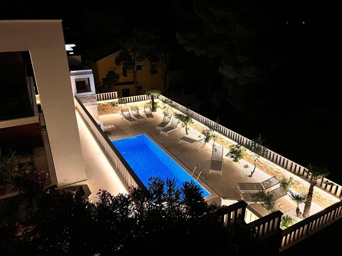 Luxury Beachfront Villa Carlisa Čiovo エクステリア 写真