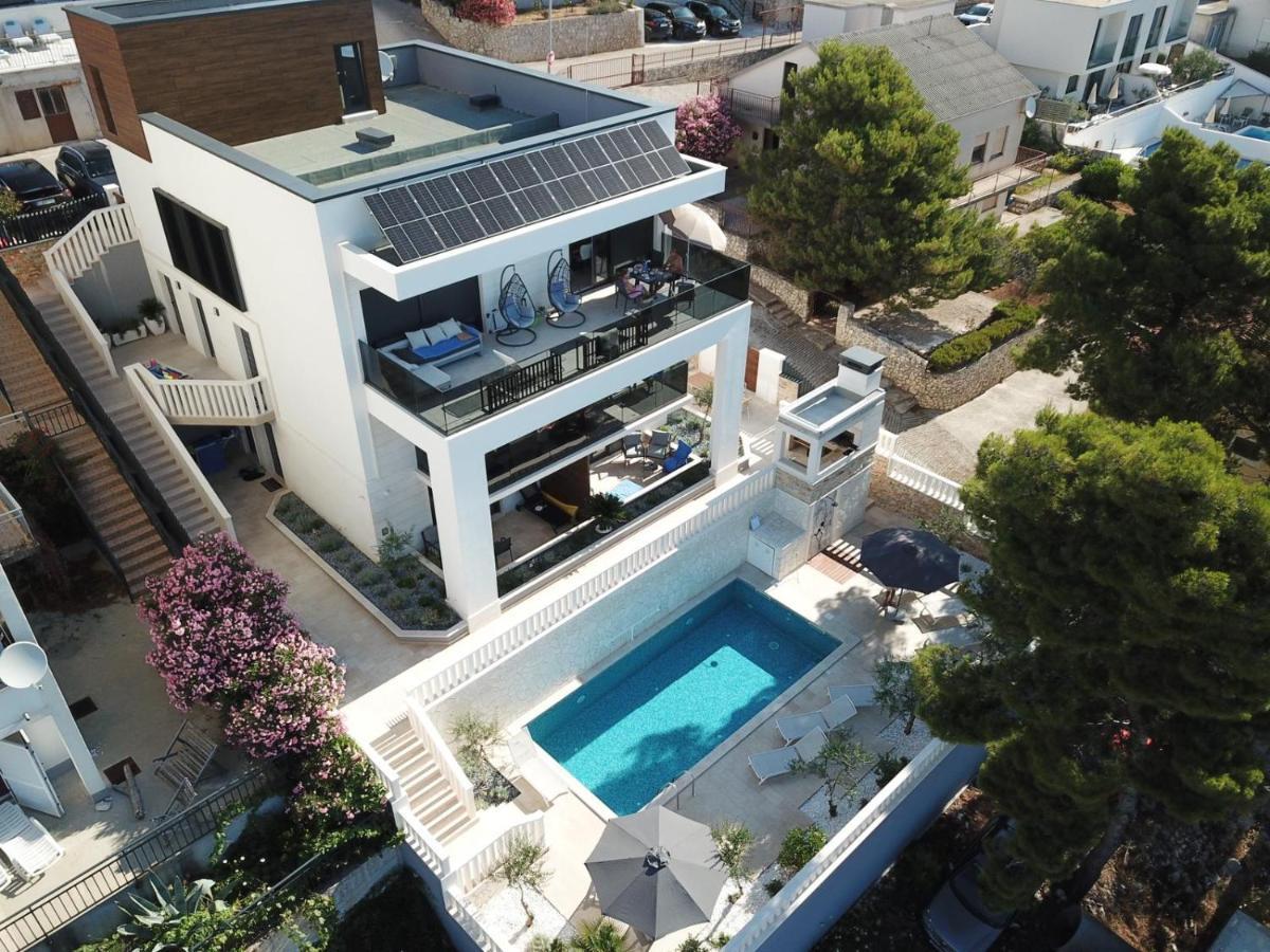 Luxury Beachfront Villa Carlisa Čiovo エクステリア 写真
