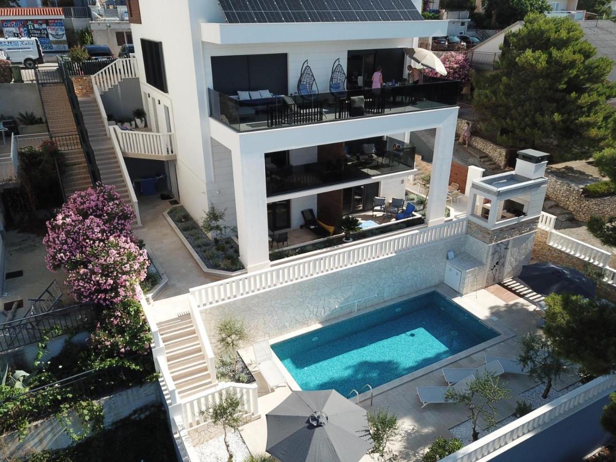 Luxury Beachfront Villa Carlisa Čiovo エクステリア 写真
